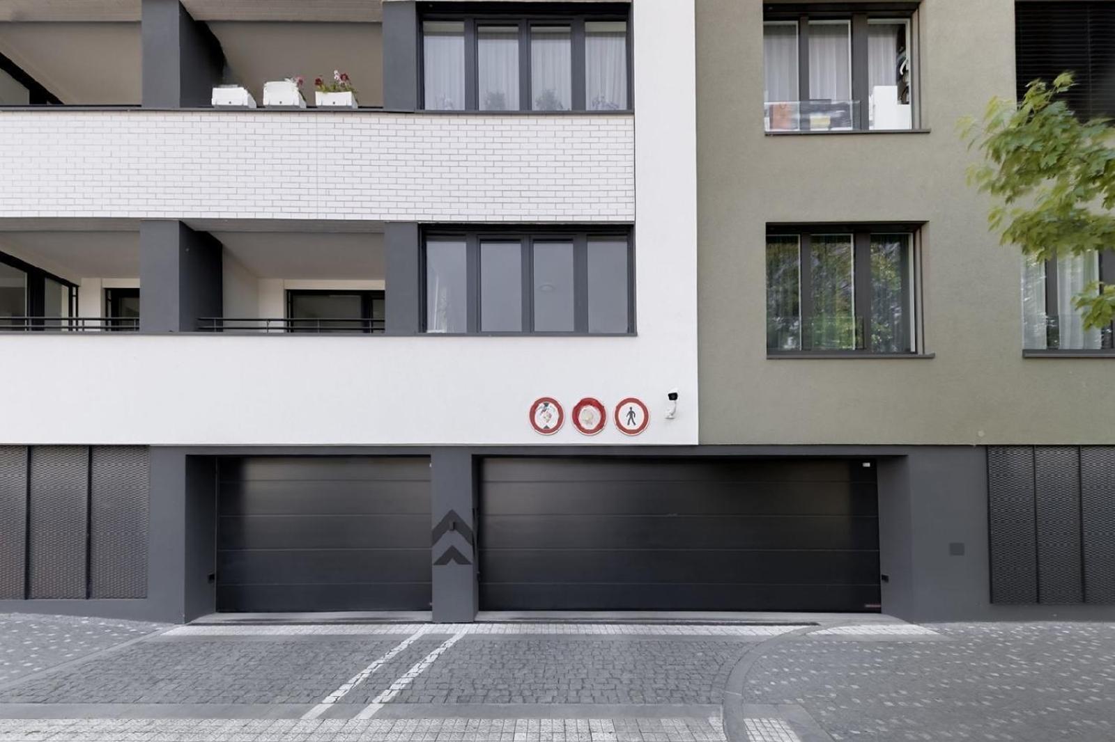 Holesovice Delight: Modern Comfort With A Twist In Prague 7 Praga Exterior foto