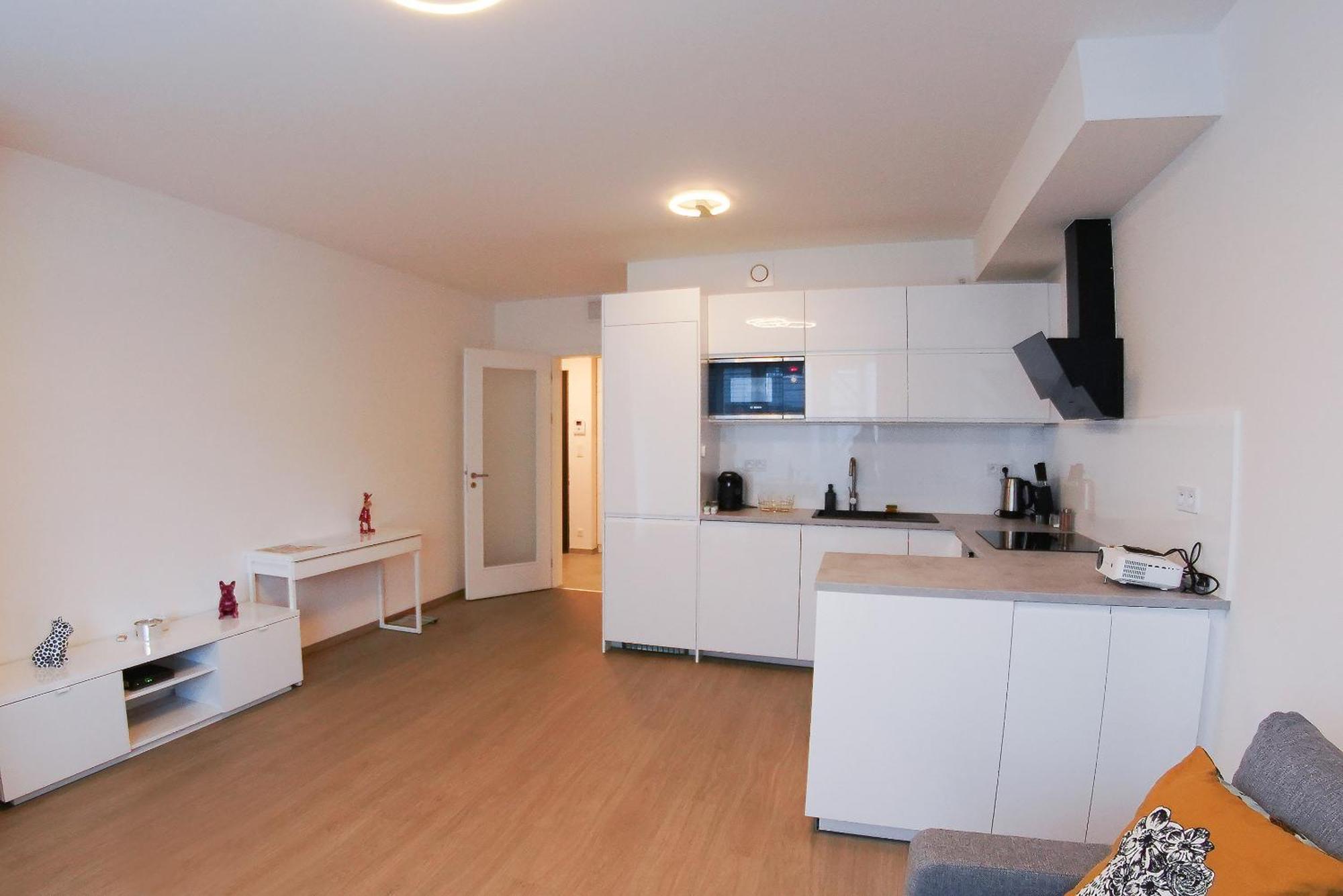 Holesovice Delight: Modern Comfort With A Twist In Prague 7 Praga Exterior foto